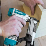 Makita AF353 Máy bắn đinh dùng hơi