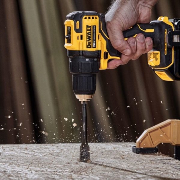 Dewalt DCD778D2-B1 Máy khoan vặn vít dùng pin  ( 2 pin 18v 2Ah+ Sạc)