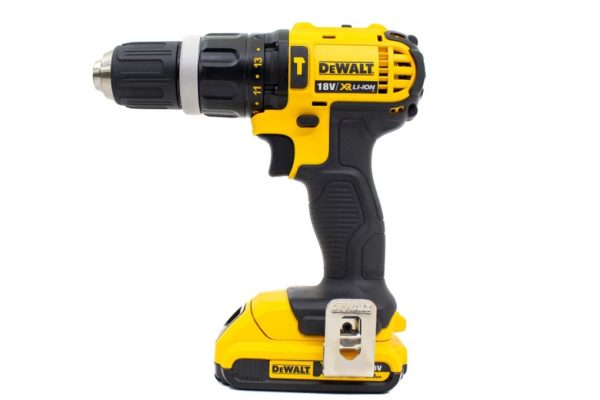 Dewalt DCD785D2-B1 Máy khoan vặn vít dùng pin  ( 2 pin 18v 2Ah+ Sạc)