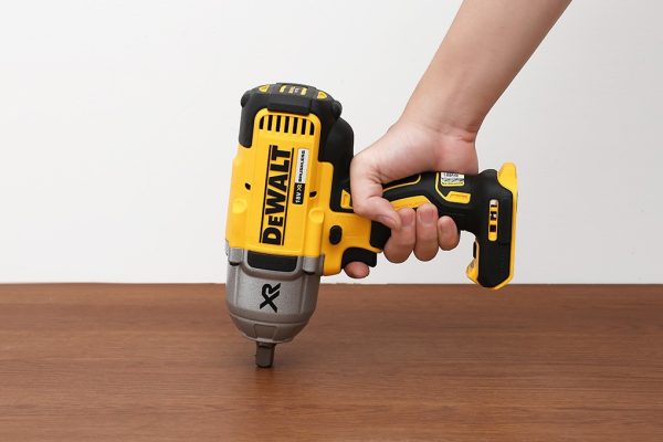 Dewalt DCF899N Máy vặn bu lông dùng pin DCF899N - không kèm pin sạc