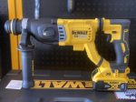 Dewalt DCH263M1 Máy khoan cầm tay 18V-BL-3CN