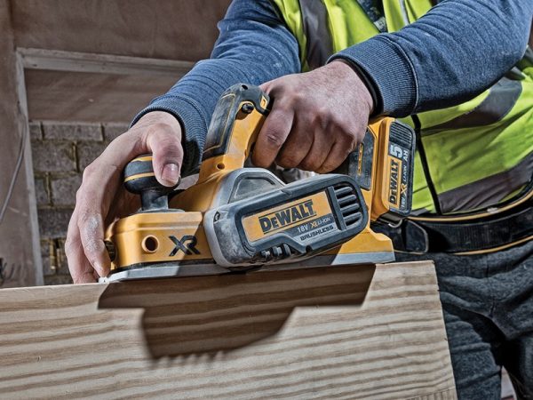 Dewalt DCP580P2 Máy bào cầm tay Dewalt