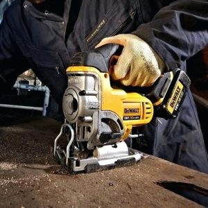 Dewalt DCS331N-KR Máy cưa cầm tay 18V