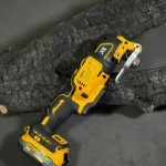 Dewalt DCS356N-KR Máy Cắt Rung Đa Năng Cầm Tay 20V   (không kèm pin sạc)