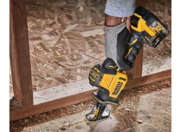 Dewalt DCS369P2 Máy cưa cầm tay 20V max