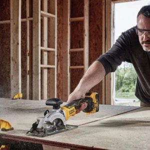 Dewalt DCS571M2 Máy cưa cầm tay Dewalt  4Ah-18V