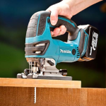 Makita DJV180Z Máy cưa lọng dùng pin(18v) (không kèm pin sạc)