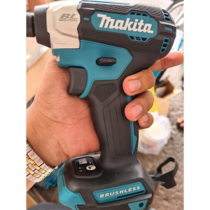 Makita DTD157Z Máy bắt vít dùng pin(bl)(18v) (không kèm pin sạc)