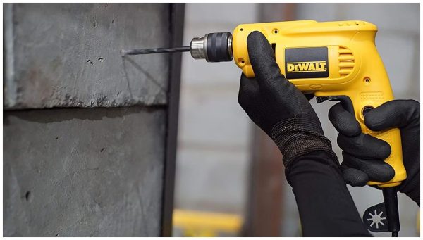 Dewalt DWD014 Máy khoan sắt