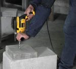 Dewalt DWD024 Máy Khoan