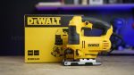 Dewalt DWE349-B1 Máy cưa cầm tay 650W