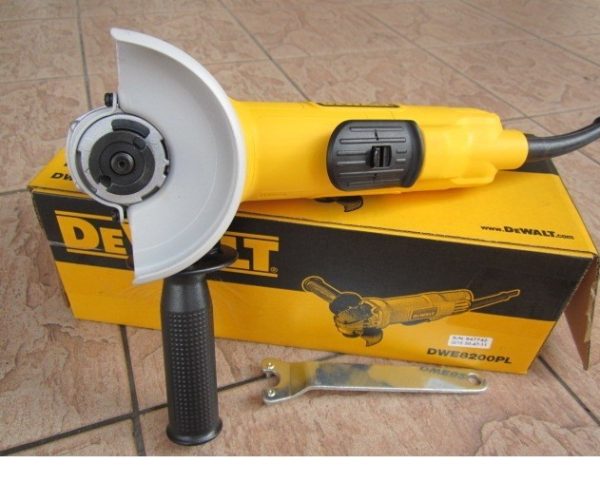 Dewalt DWE8210PL-B1 Máy mài cầm tay  125mm-850W