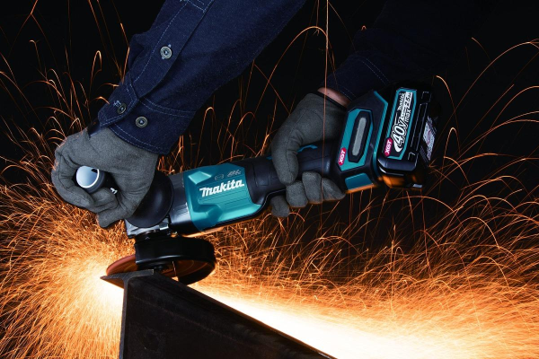 MT660X Máy trộn sơn Makita