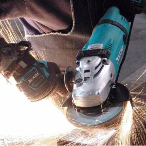 Makita GA7030 Máy mài góc(180mm/2400w/công tắc bóp)