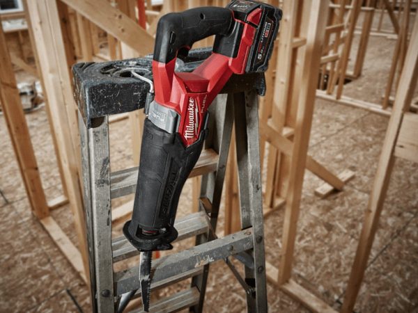 Milwaukee M18 FSZ-0X0 Máy cưa kiếm