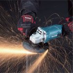 Makita M9003B Máy mài góc(150mm/1050w/công tắc bóp)