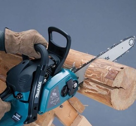 DCS232T Máy cưa xích chạy xăng Makita (22.2ml/250mm/