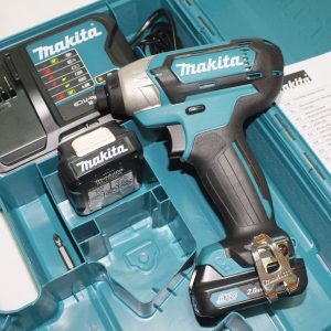 Makita TD110DSAE Máy bắt vít dùng pin (12v max) (kèm 02 pin 2.0 + sạc)