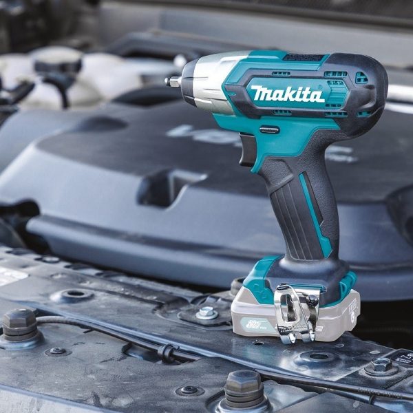 CF100DZ Quạt dùng pin Makita (12v max) (không kèm pin sạc)