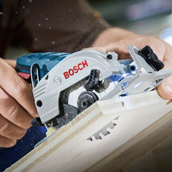 Bosch GKS 12 V-LI Máy cưa đĩa dùng pin 12V (SOLO)