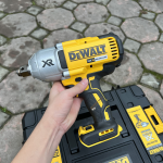 DCF897  Máy Vặn Vít Bulong Động Lực Dùng Pin Dewalt (không kèm pin sạc)